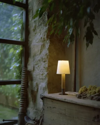 Basica Minima Bordlampe Nikkel Natur