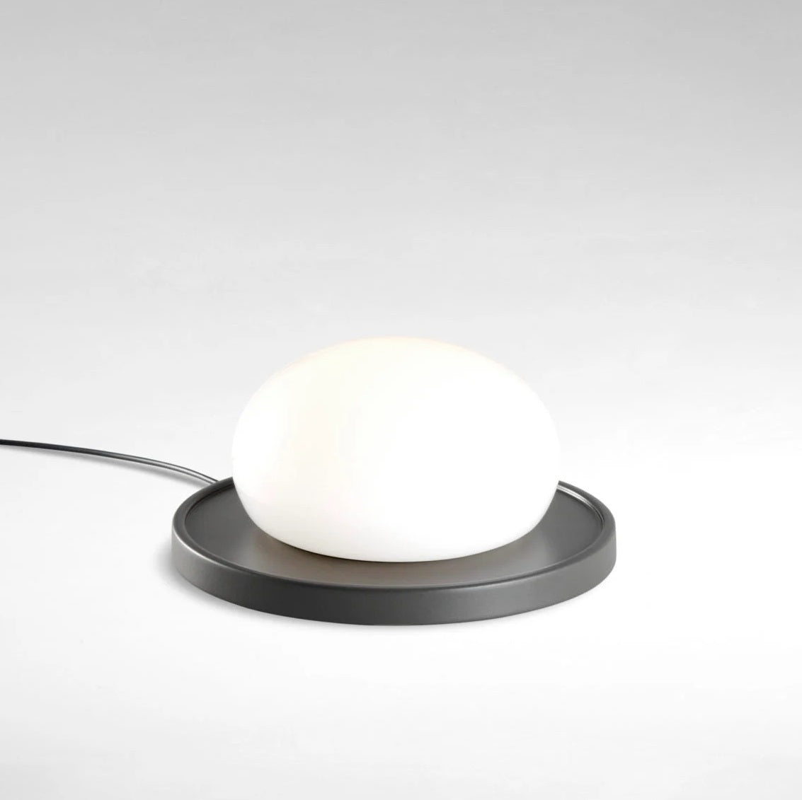 Bolita Bordlampe Fra Marset Grå