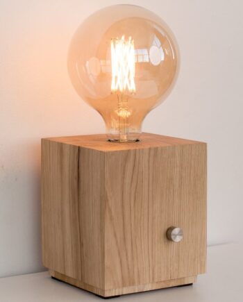 Bordlampe Træ Med Pære 15x15x31