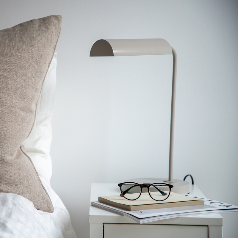 Conner Bordlampe Beige Metal