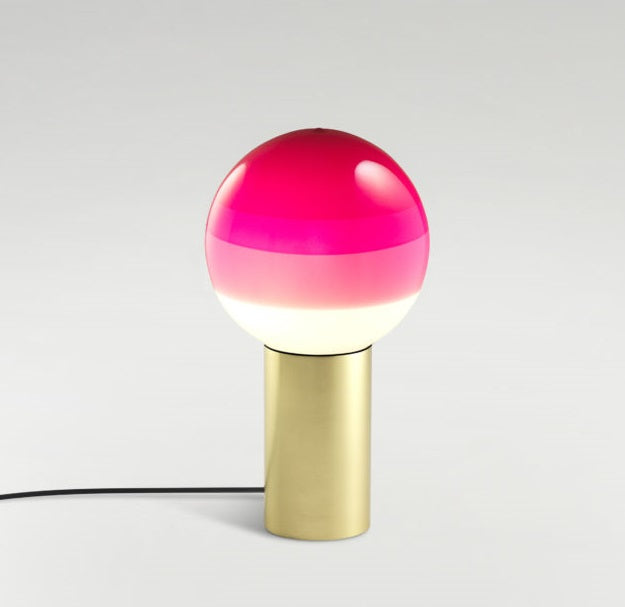 Dipping Light Bordlampe Fra Marset Messing Pink