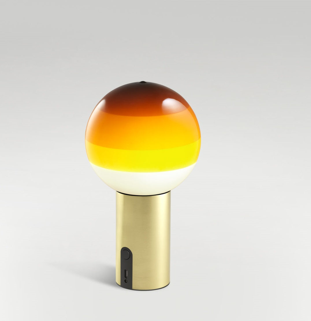 Dipping Light Transportabel Bordlampe Fra Marset Messing Amber