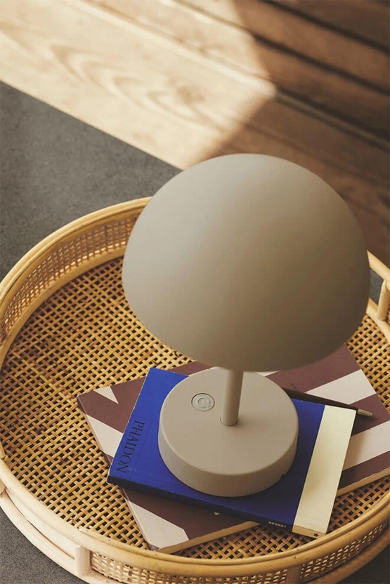 Ellen Batterilampe Bordlampe Beige