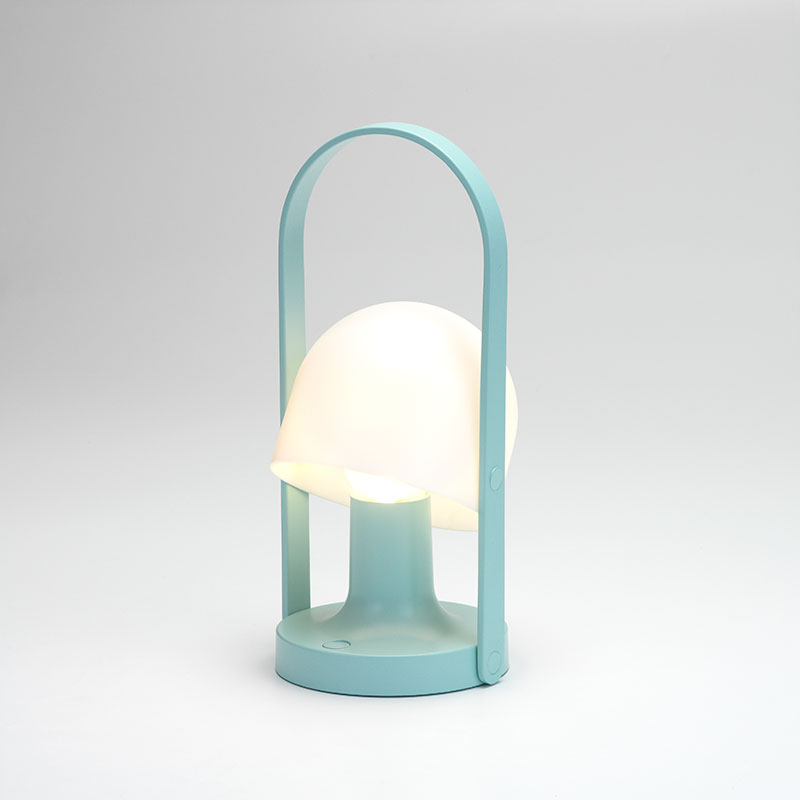 Follow Light Blue Transportabel Bordlampe Marset