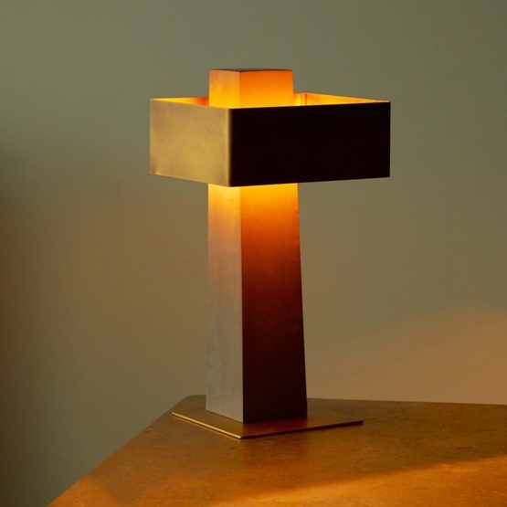 Iota Bordlampe Messing