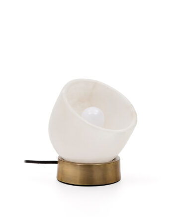 Kave Home Shenli Bordlampe Alabast Metal Med Messingfinish
