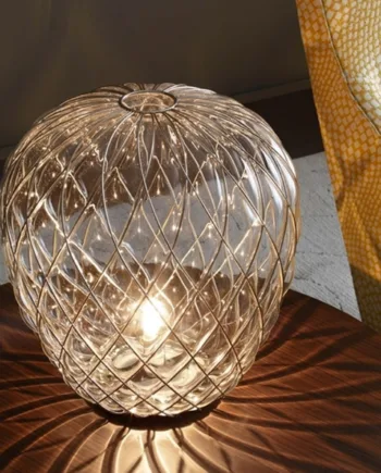 Pinecone Bordlampe Stor ø50 Klar Guld