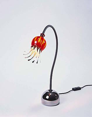 Poppy Bordlampe Serien Lighting Rød Sort