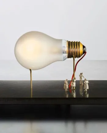 Ricchi Poveri Monument For Bulb Bordlampe