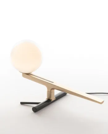 Yanzi Bordlampe