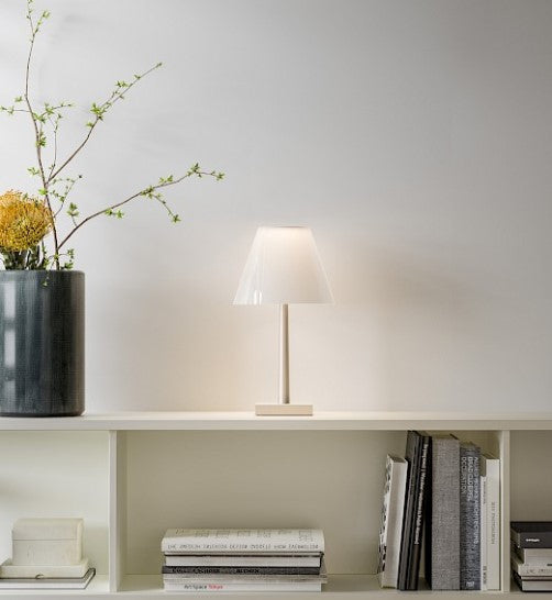 Dina Bordlampe Fra Rotaliana Due Grå Klar
