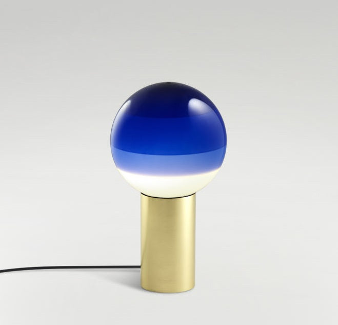 Dipping Light Bordlampe Fra Marset Messing Blå