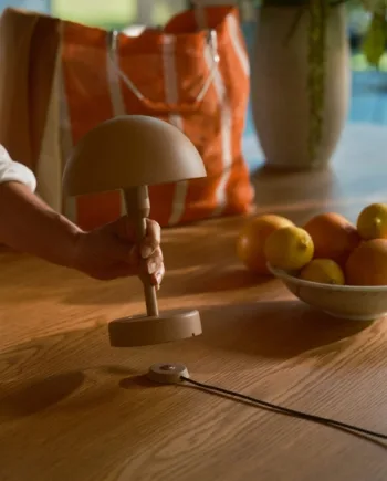 Ellen Batterilampe Bordlampe Brun