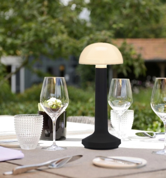 Moments Bowl Opal Bordlampe Batterilampe Sort