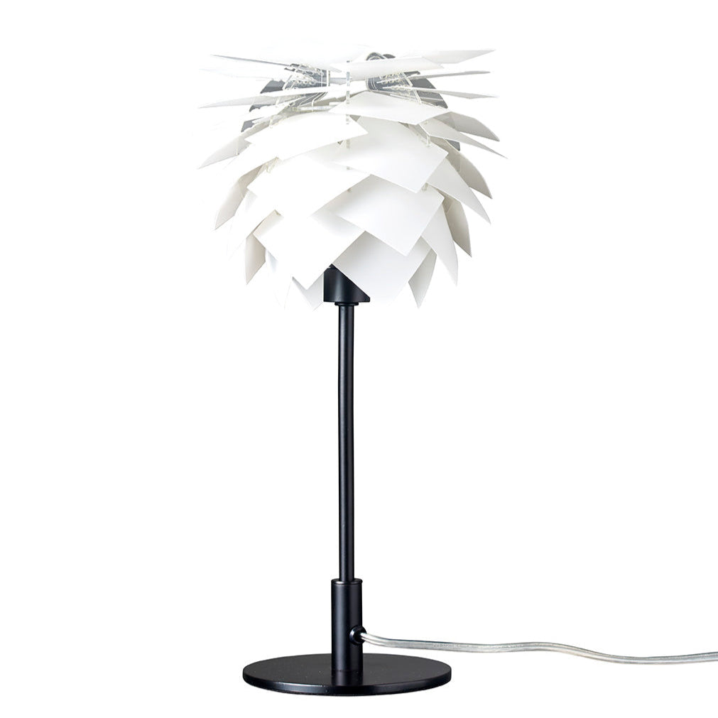 Pineapple Høj Bordlampe Dyberg Larsen Hvid Sort