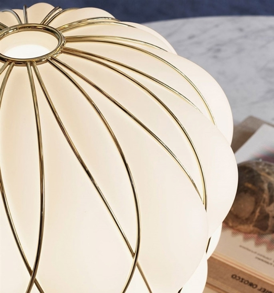 Pinecone Bordlampe Stor ø50 Hvid Guld