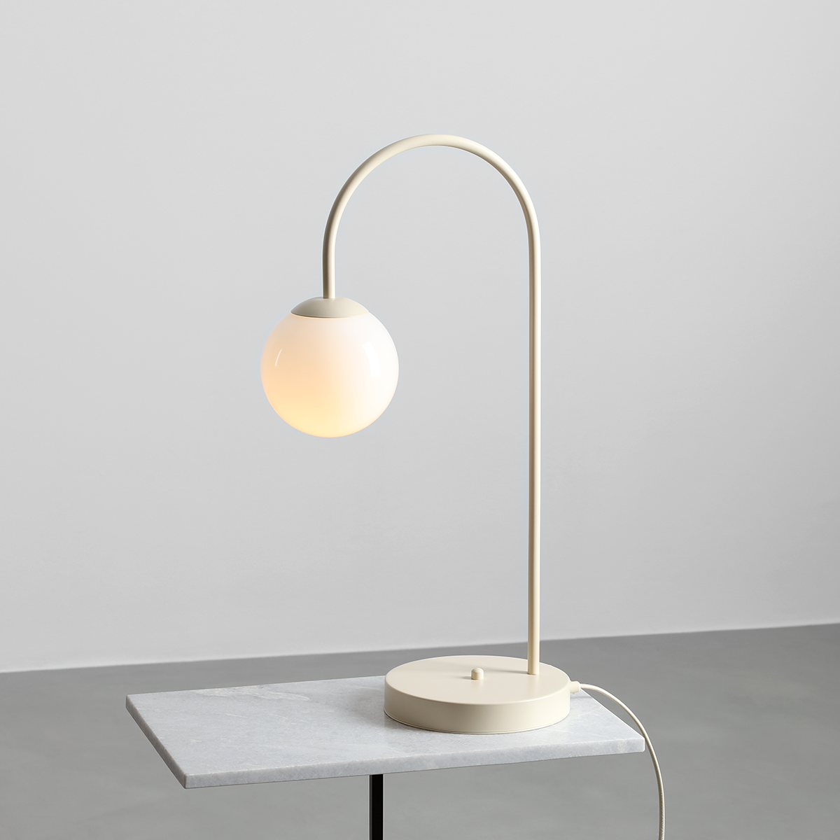Twiggy Bordlampe Cremefarvet Metal Hvidt Glas